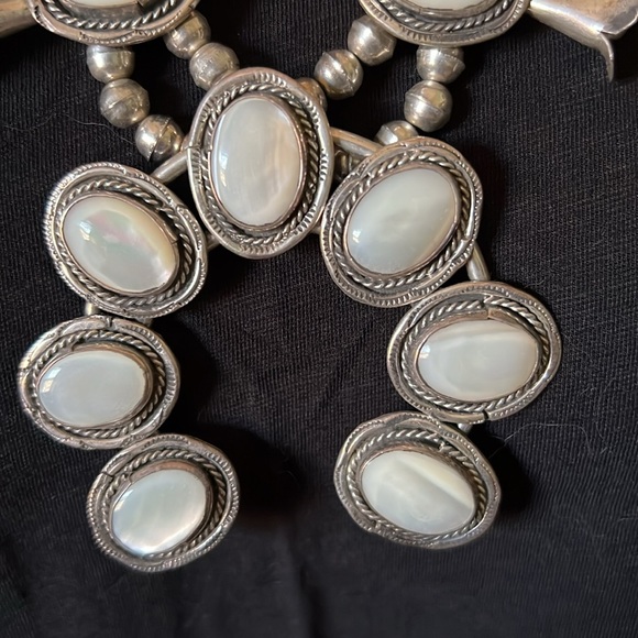 Vintage Navajo Sterling mother of pearl Squash Blossom necklace - Picture 2 of 10